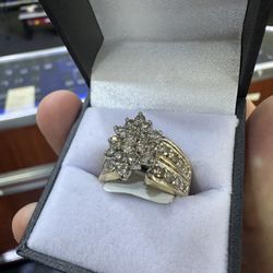 10kt Cluster Ring