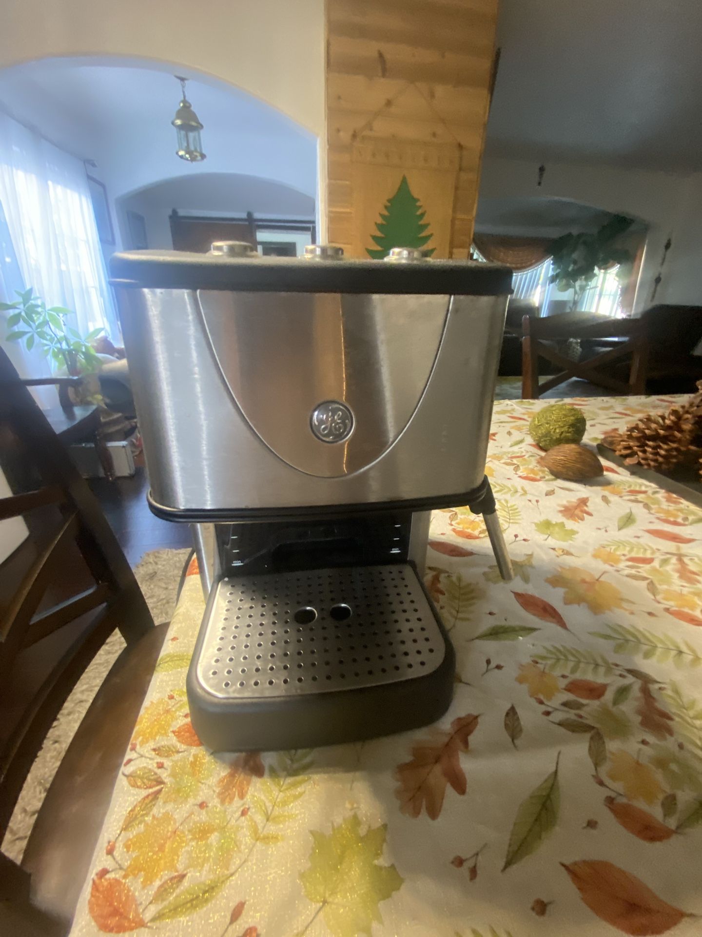 Espresso Machine And Cappucino Maker