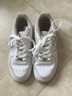 Big kids Air Force 1,  Size 6Y