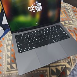 14 -inch MacBook Pro M1 16gb & 1TB SS