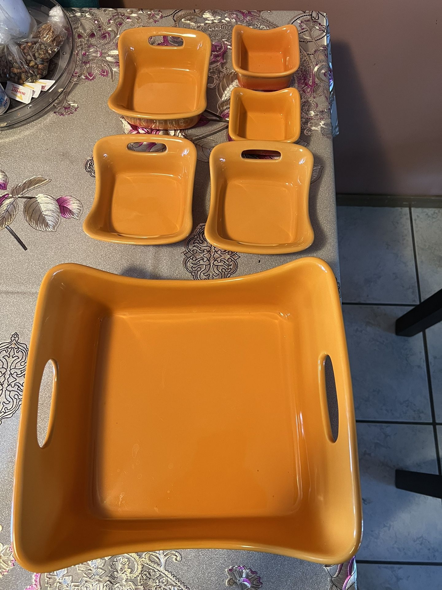 Trays Rachael Ray