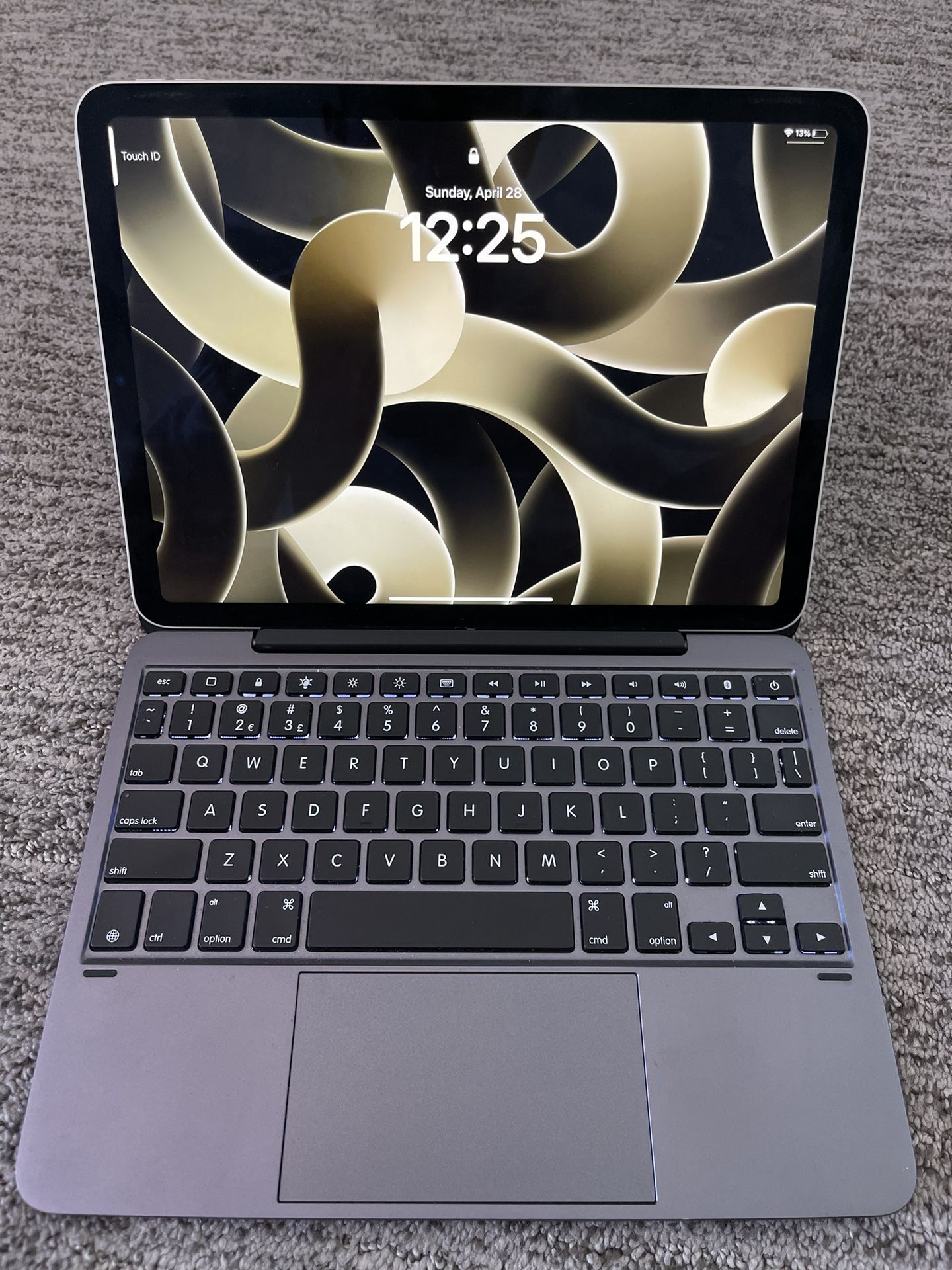 iPad Air 5th Generation (2022) w/ Brydge Pro MAX+ Wireless Keyboard