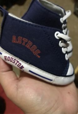 Zapatitos Astros para bebé size 0-6 meses semi nuevos
