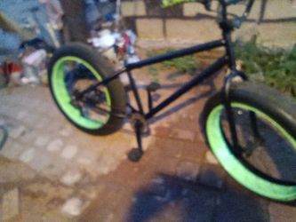 Kent fat boy 26inch bike rides bad ass