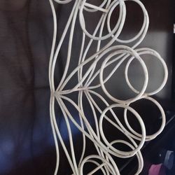 Wrought Iron Metal 8 Bottle Wine Bottle Holder Rack Free Standing Off-White