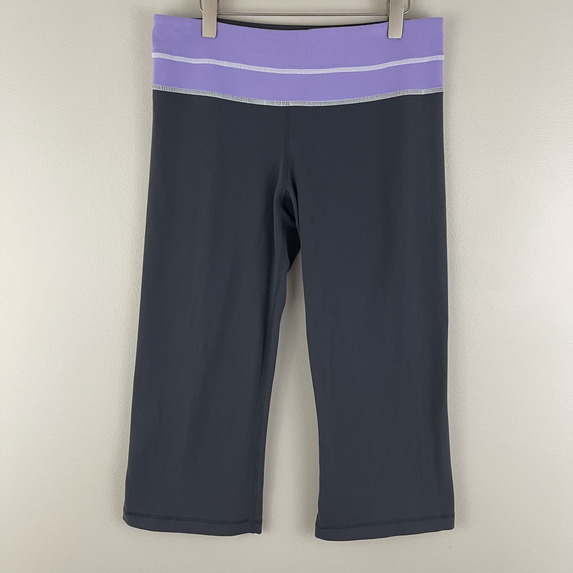 LULULEMON Grey Lavender Purple Reversible Groove Crop Athletic Workout Leggings