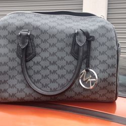 Micheal Kors Purse New With Tags