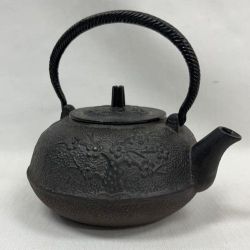 Antique Tetsubin Teapot Japanese Cast Iron