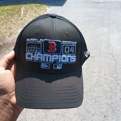 *NEW* BOSTON RED SOX 2004 World Series CHAMPIONS Commemorative Fitted Hat Black