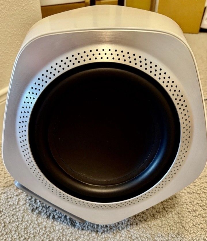 Bang & Olufsen Beolab 19 Subwoofer in White