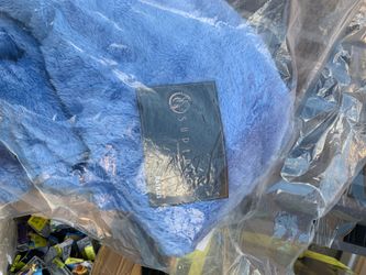 Ultra soft fleece throw 100% polyester