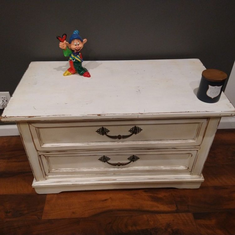 BASSETT 2 DRAWER WHITE DISTRESSED DRESSER