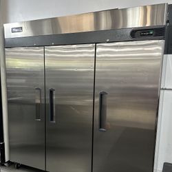 Used 3Dr Reach-in Cooler 