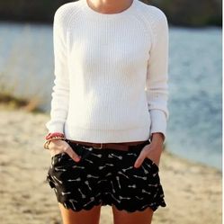 Anthropologie Eloise Black Scalloped Arrow Shorts Women's Size M Medium