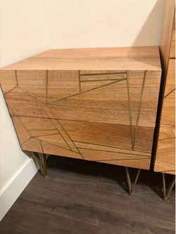 Nightstand set (2 total)