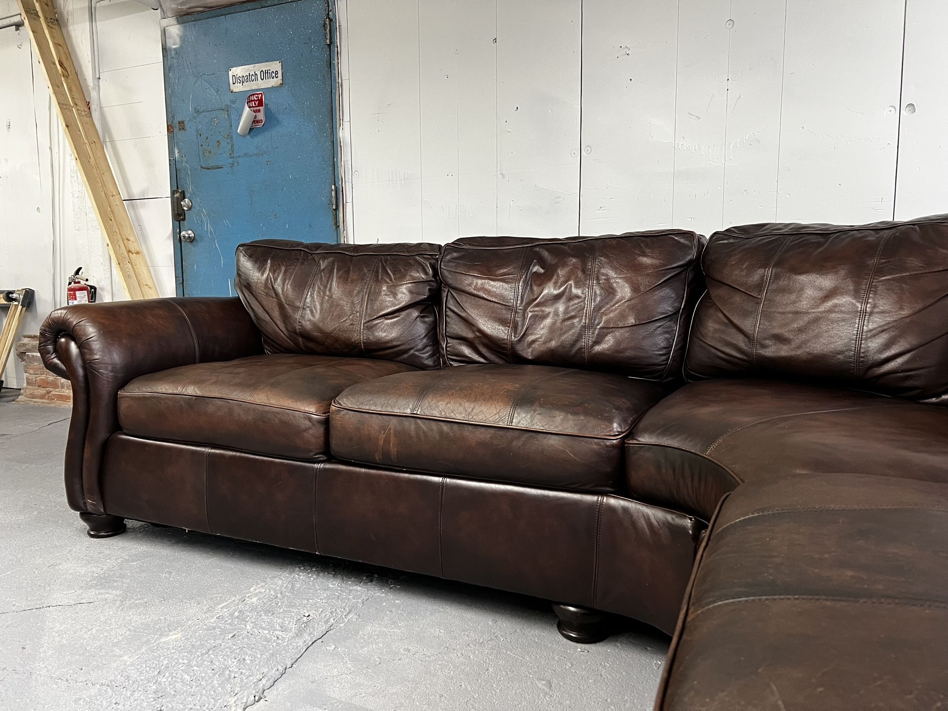 Top Grain Leather Sectional Down-Feather Bernhardt “Van Gogh” 🚚 Free Delivery