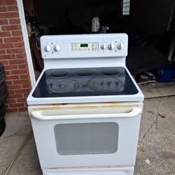 GE Self Clean Oven 