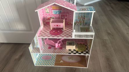 Doll house for kids