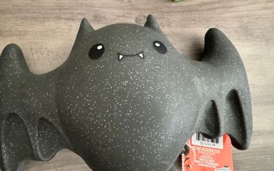 Bat Squeeeze