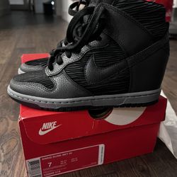 Nike Women Sky High - Brand New 