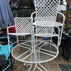 Patio Table With 3 Chairs 