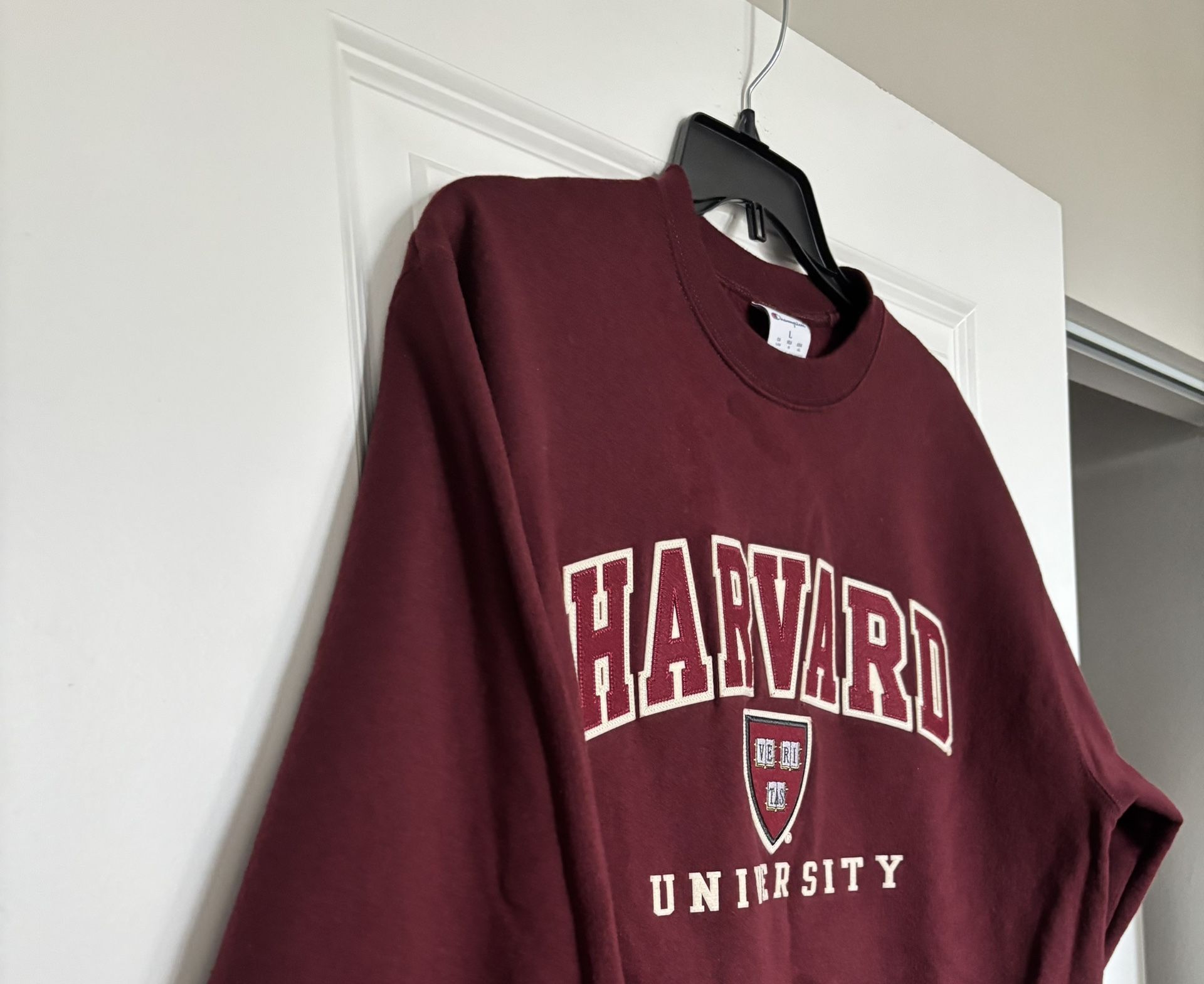 HARVARD SWEATSHIRT