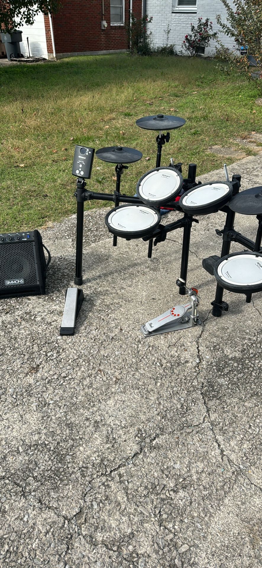 Roland TD1DMK with Pearl Pedal and Amp