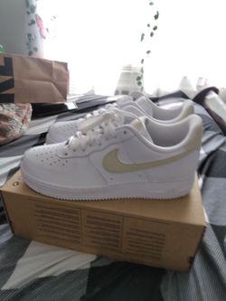 MEN NIKE AIR FORCE 1 SNEAKERS NEW SIZE 10