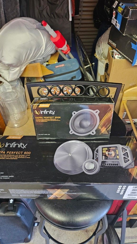 NEW IN BOX. Infinity speaker & crossover system, optional 3way or 2way crossover