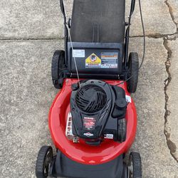 Yard Machines  550EX  21”Cut  Push Lawn Mower