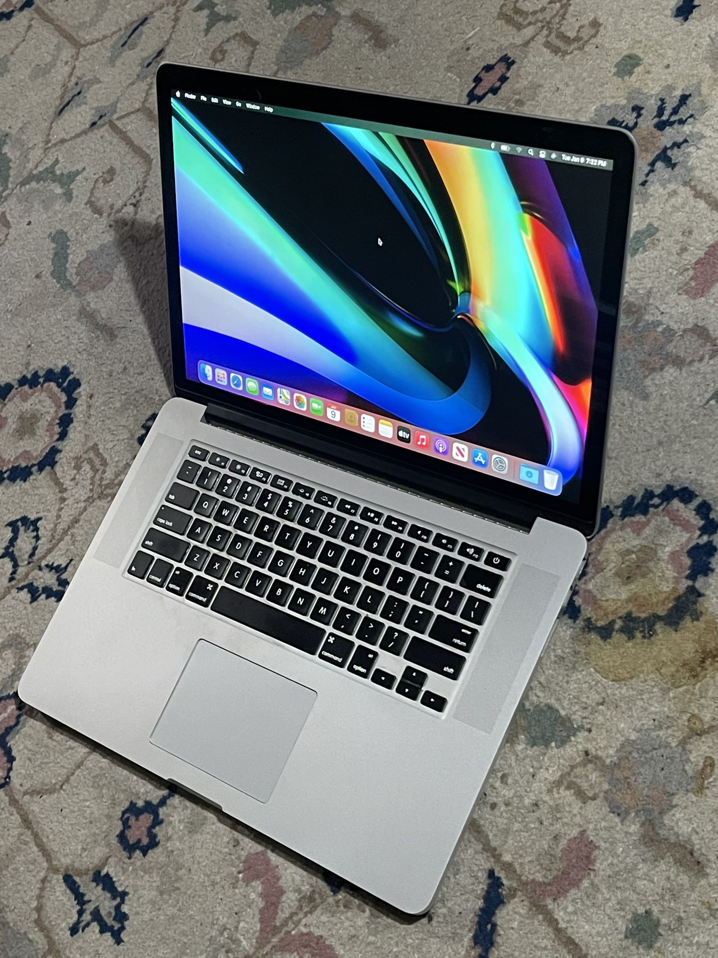 Apple MacBook Pro 15” Retina Core O7, 16GB Ram 256Gb Ssd $375
