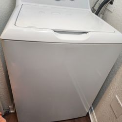 Washer Dryer Pair 
