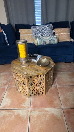 Cortinas coffe table picture
