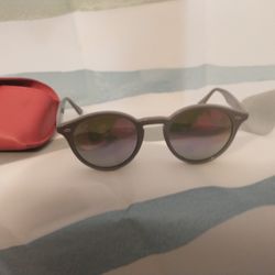 Ray-Ban Sun Glasses With Case 