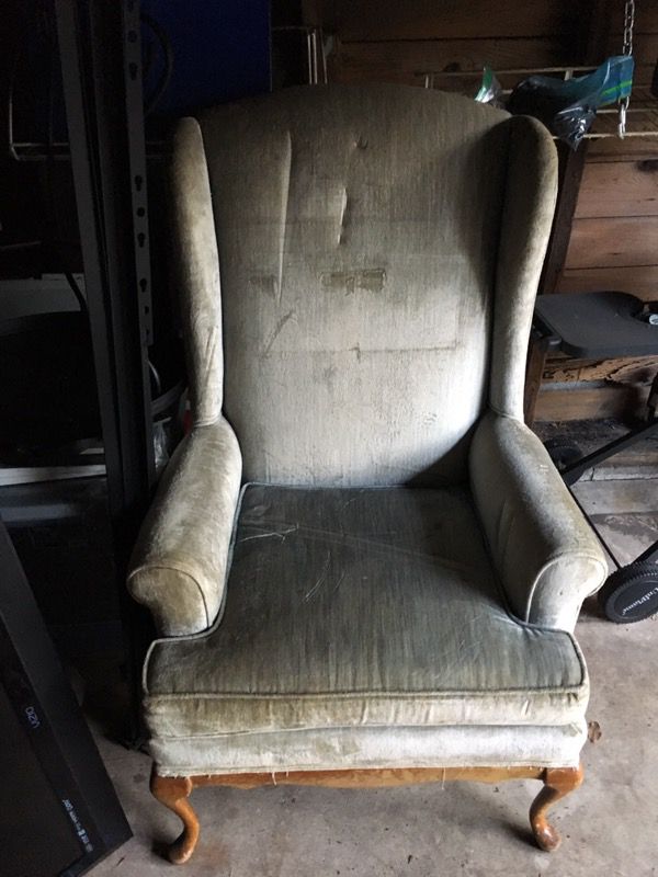 FREE Wing chair