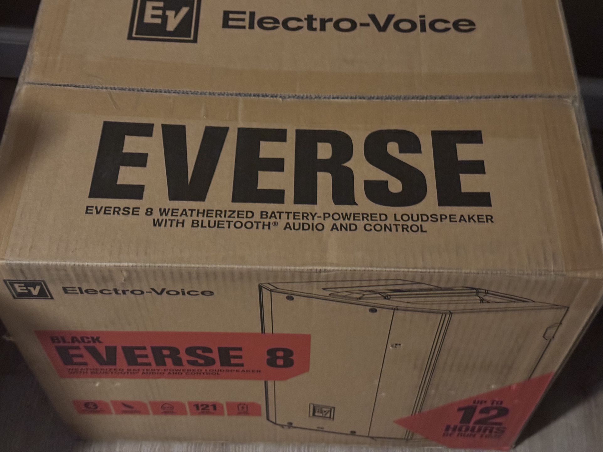 Electro-Voice Everse 8 8-inch 2-way Battery-powered PA Speaker