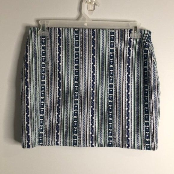 Zara Trafaluc skirt size small