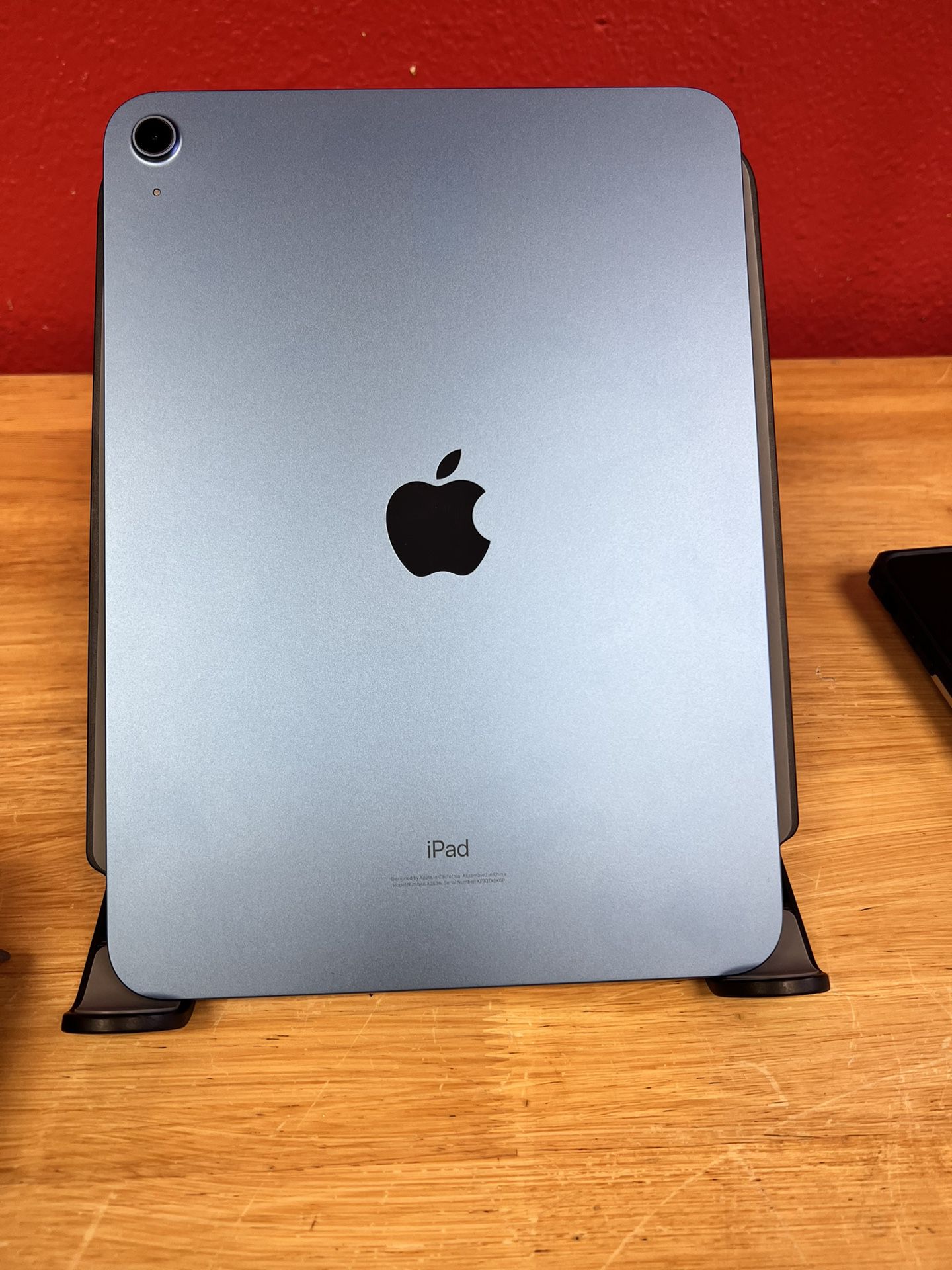 iPad 10th Gen 64GB 