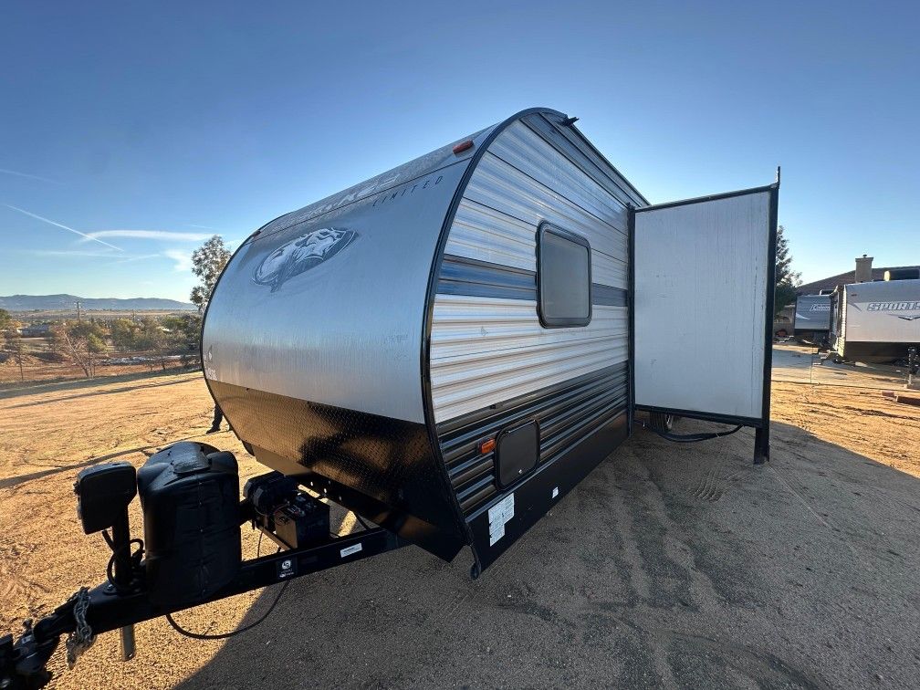 2019 GREYWOLF Luxury