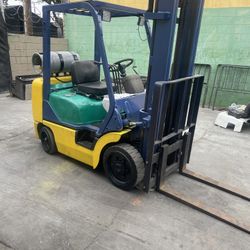 Forklift 