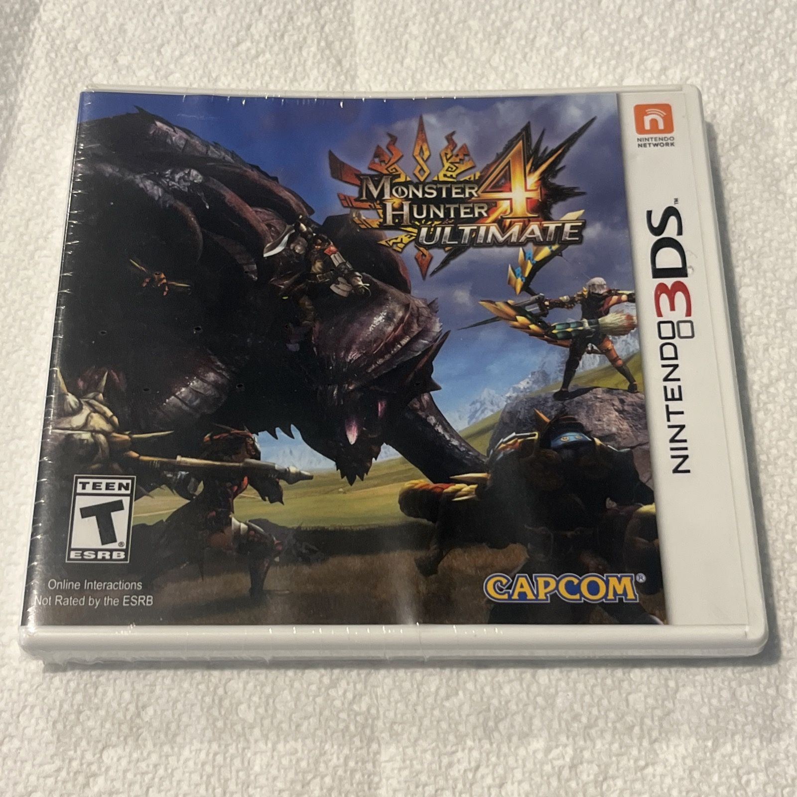 Monster Hunter 4 Ultimate Nintendo 3DS New Sealed