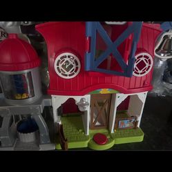Fisher price little people barn