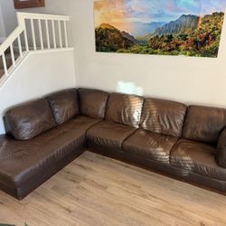 Leather Sectional Couch 