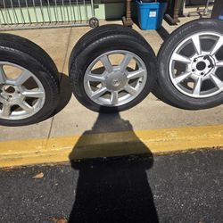 Tires Cadillac STS ( Read ALL Description)