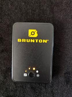 BRUNTON Ember 2800 Solar Battery-Charger
