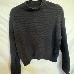 Forever 21 Turtleneck Sweatshirt Cropped 