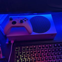 Xbox Series S With Controller 