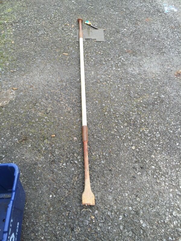 Digging bar