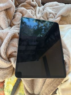iPad 11 Pro 3rd gen 128gb