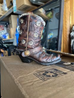 Cowboy/Cowgirl Boot Collectible (4x4 Inches)
